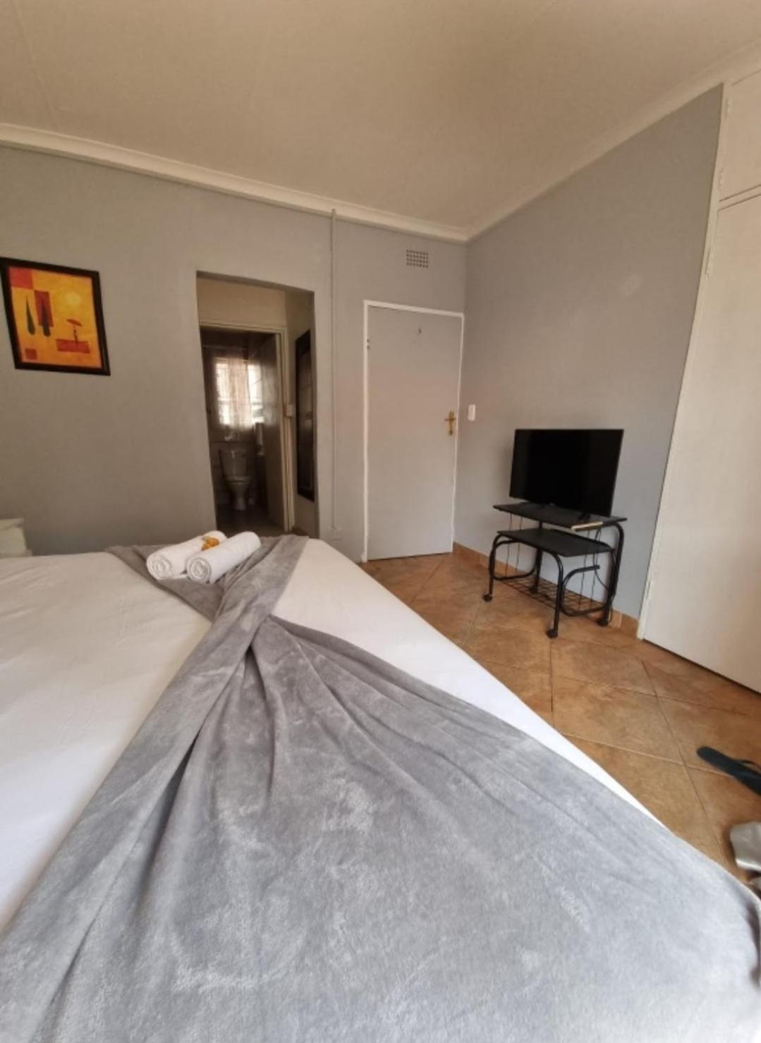 Stay At Home Airport Lodge ケンプトンパーク エクステリア 写真